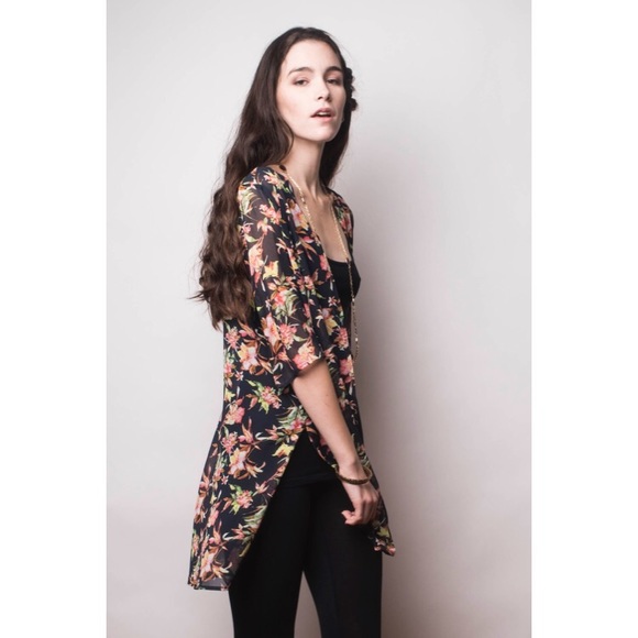 Lightweight Tropical Floral Print Cardigan Kimono - Picture 3 of 6